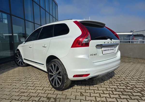 Volvo XC 60 cena 91900 przebieg: 125179, rok produkcji 2017 z Piaseczno małe 631